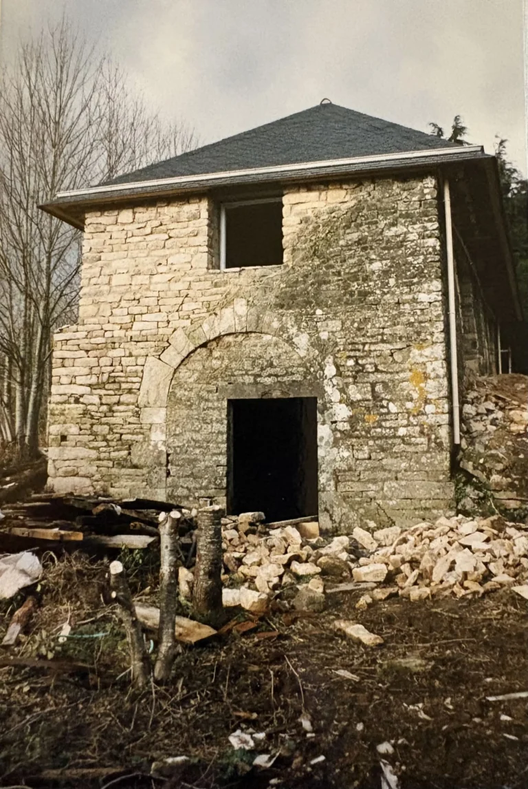 Maison en pierre en ruine, avant travaux